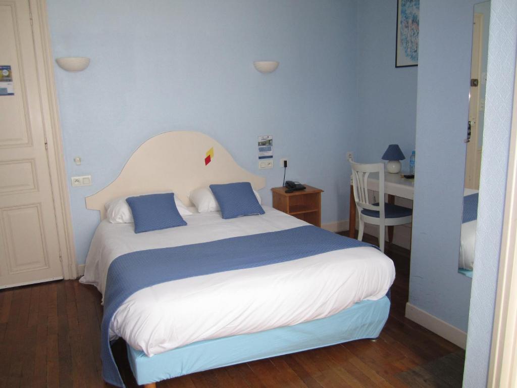 Hotel Arlequin Troyes Oda fotoğraf