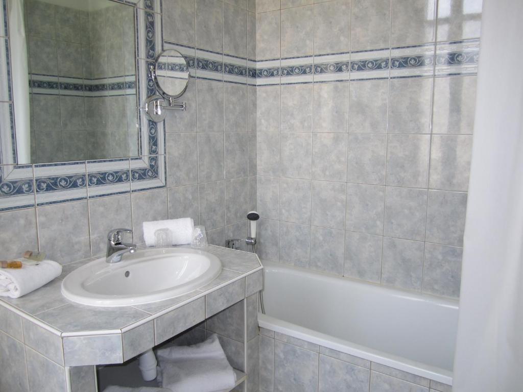 Hotel Arlequin Troyes Oda fotoğraf