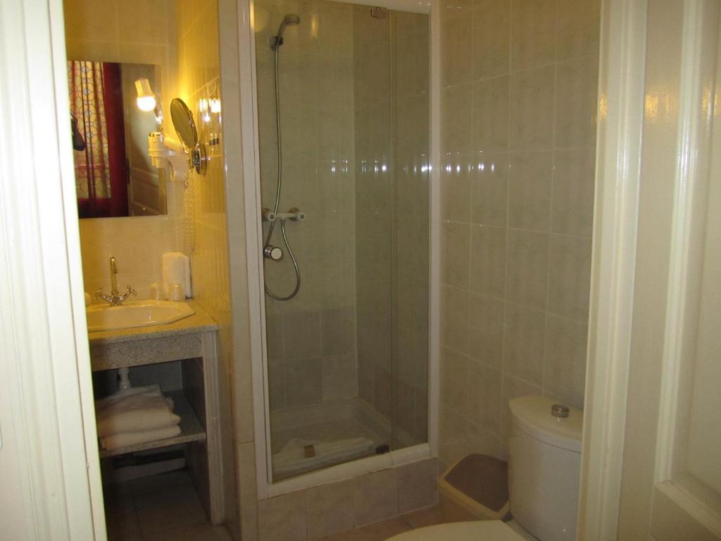 Hotel Arlequin Troyes Oda fotoğraf