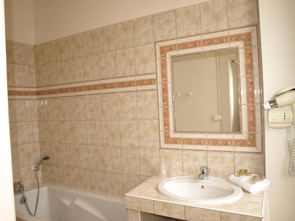 Hotel Arlequin Troyes Oda fotoğraf