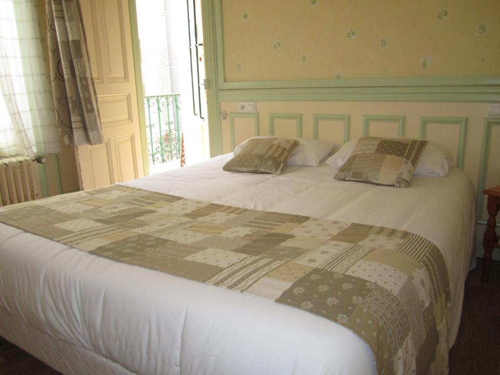 Hotel Arlequin Troyes Oda fotoğraf